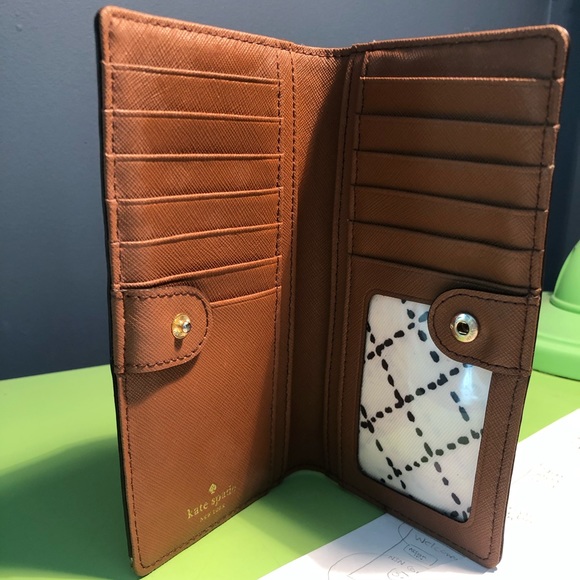 Kate Spade Wallet - Picture 2 of 4